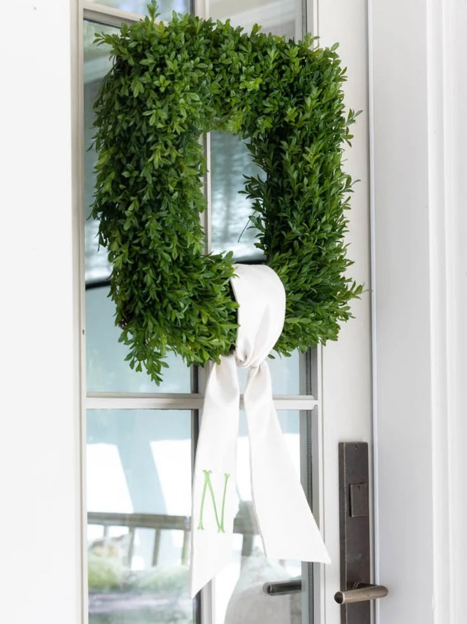 Faux Boxwood Wreath 18"