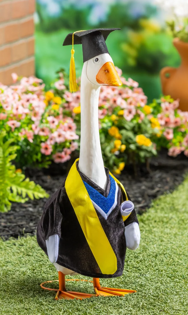 Giddy the Goose Outfit, Graduation Day